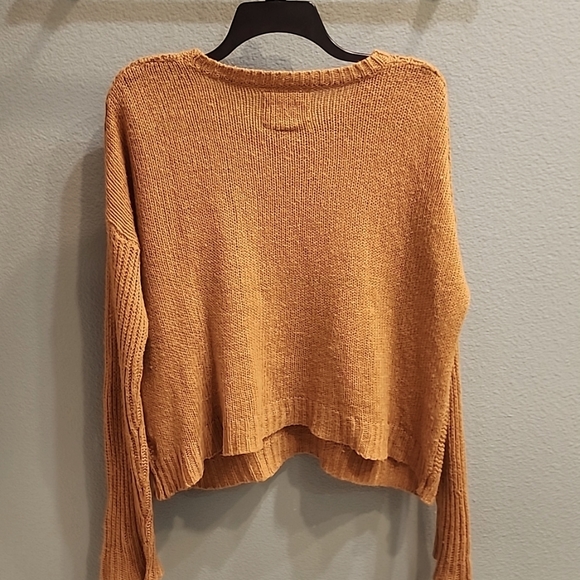 Element Sweater - Picture 2 of 4